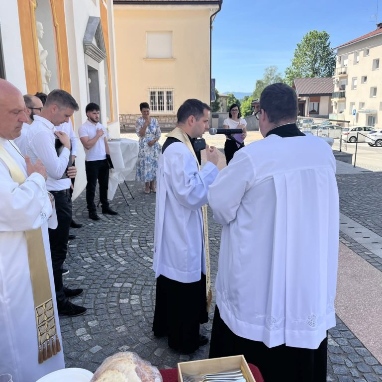 Skupnostno središče Skala Semič 3